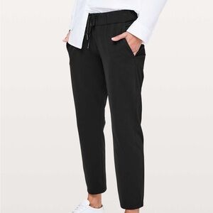 Lululemon Sz 6 Black Fitted Athleisure Outdoor Pants